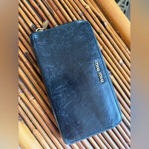 Miu Miu Black Leather women wallet